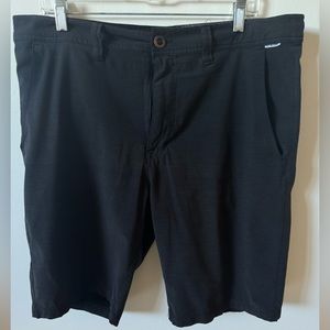 🔥 SALE Volcom men’s 36 surf shorts black